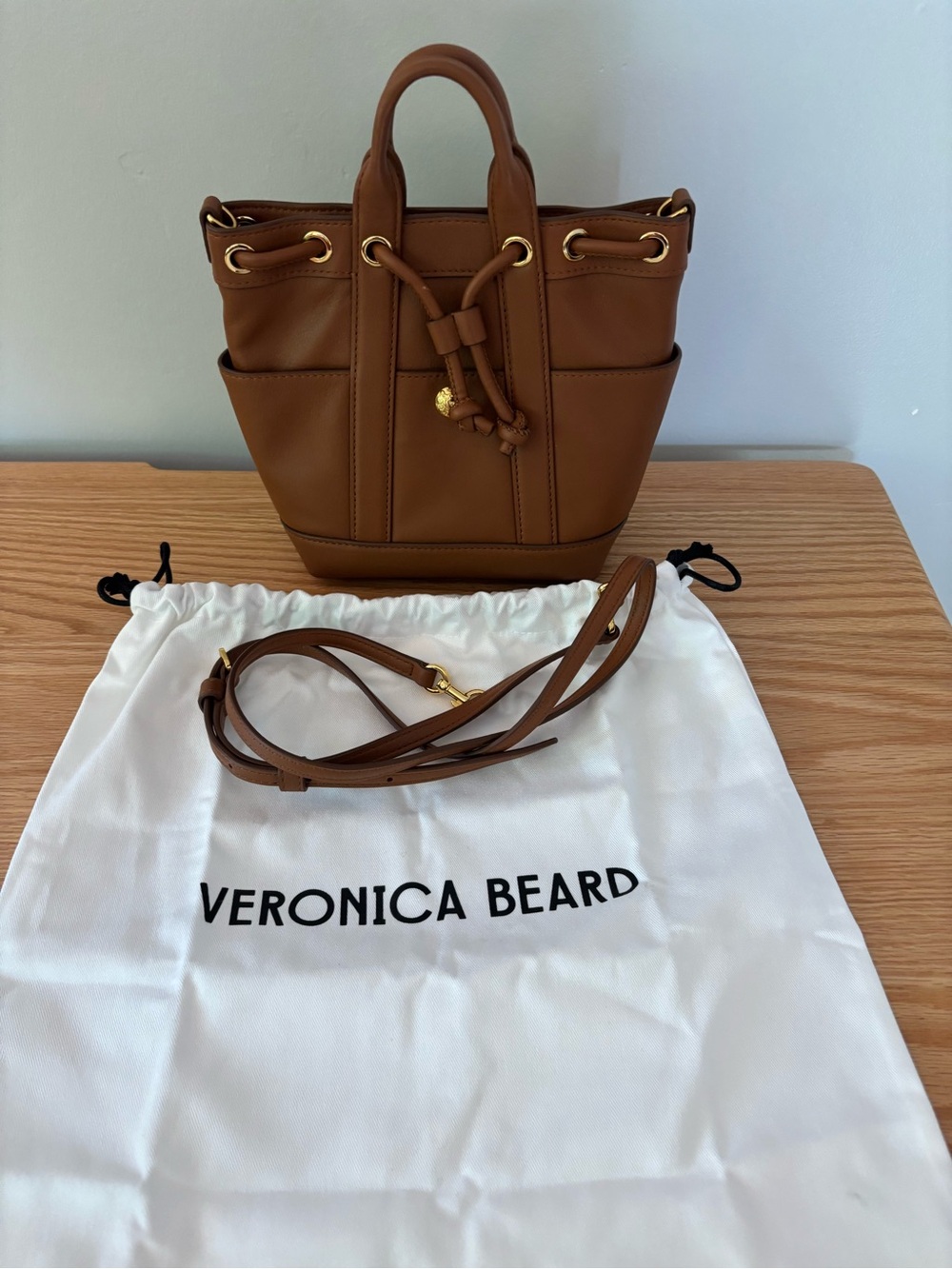 BRAND NEW✨ Veronica Beard Mini Goody Tan Leather Bucket Bag Crossbody Top Handle